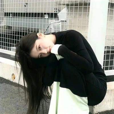 等候董建华发落